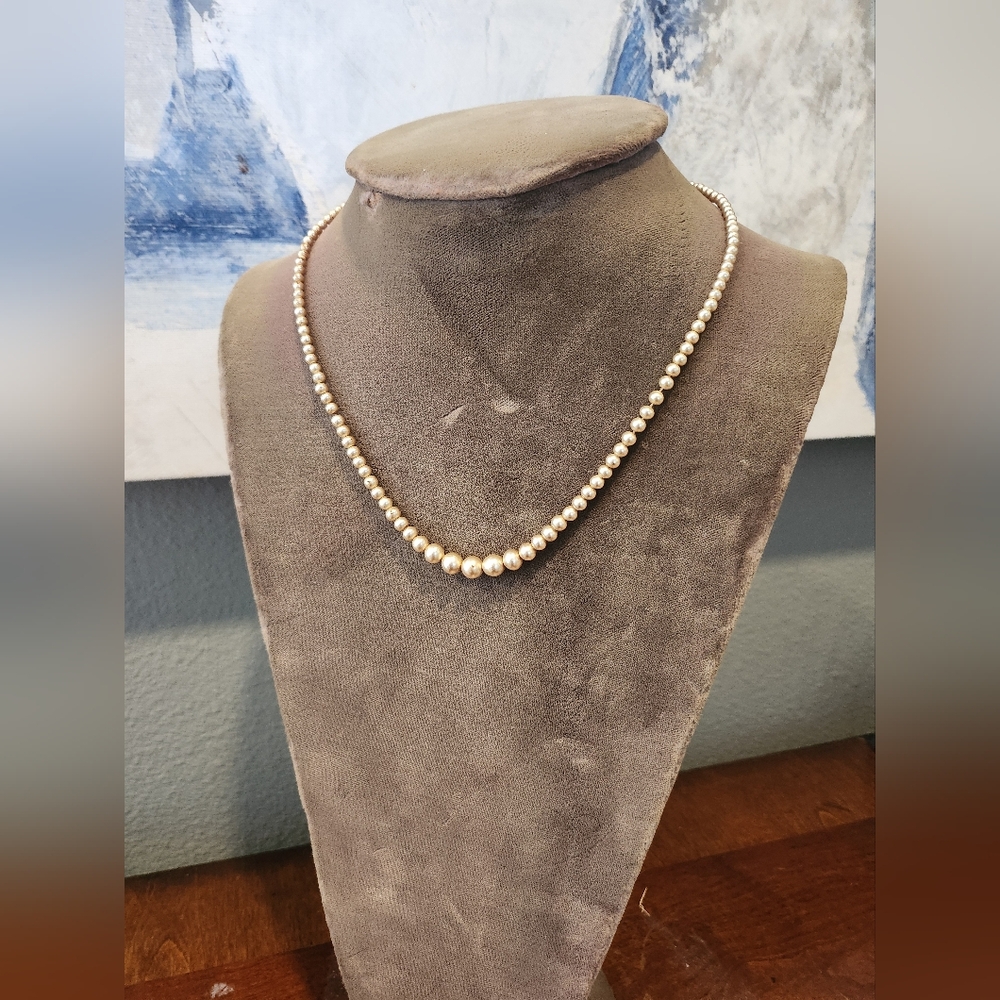 Vintage 16" Princess Faux Pearl Beaded Necklace